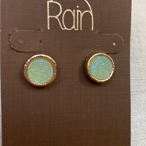 New Gold Stud Earrings with Shimmering Geode Center